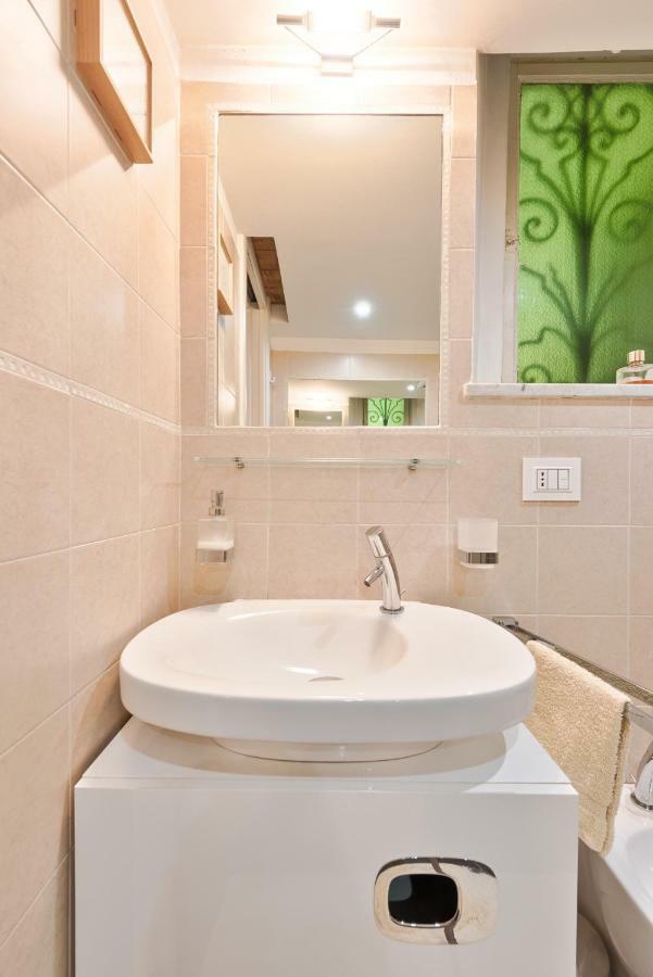 Mole Antonelliana Lovely Loft Турин Екстер'єр фото